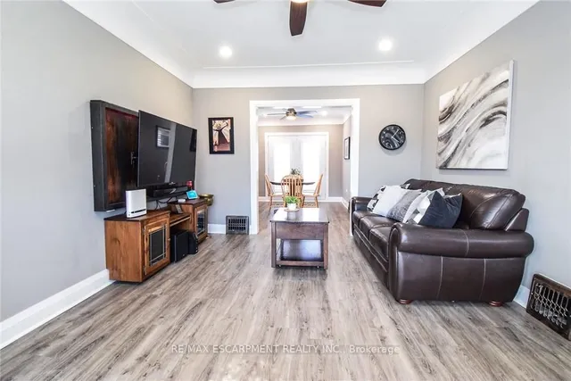 Additional image 3 of 104 Tragina Ave