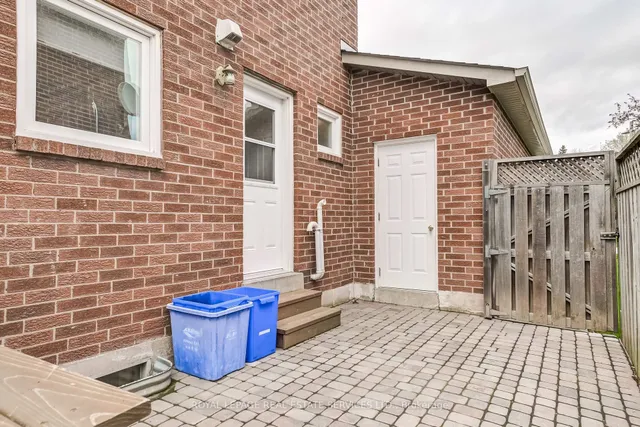 Additional image 28 of 1434 Queensbury Cres