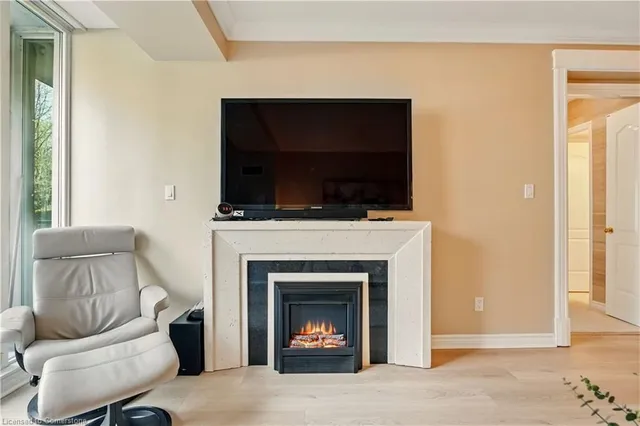 Additional image 26 of 18 William Carson Cres Unit 111