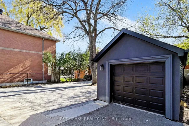 Additional image 44 of 2950 Bayview Ave