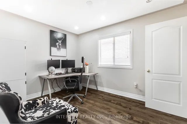 Additional image 29 of 54 Amethyst Circ