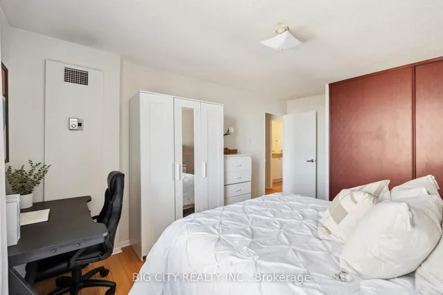 Additional image 23 of 2721 Victoria Park Ave Unit 901