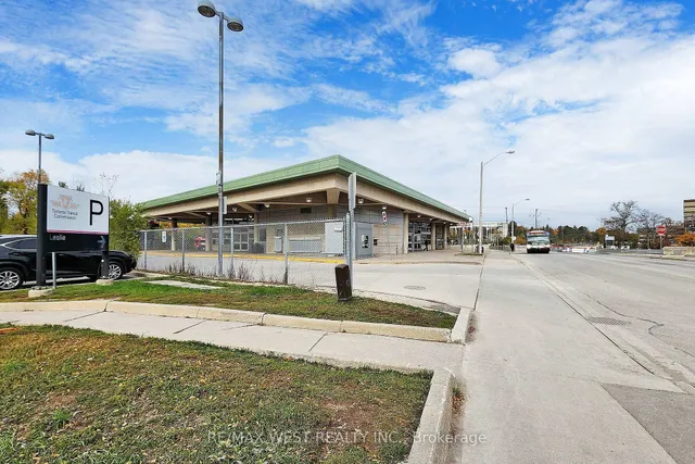 Additional image 3 of 2756 Old Leslie St Unit 808