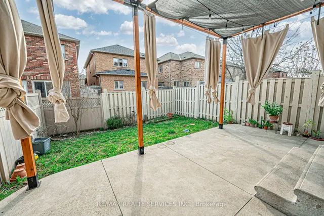 Additional image 38 of 32 Crystalview Cres