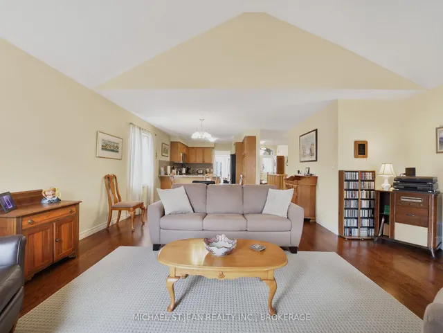 Additional image 14 of 81 Bellagio Ave