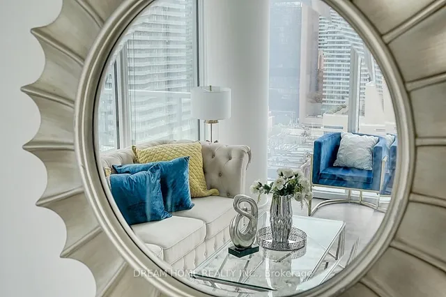 Additional image 36 of 3 Gloucester St Unit 1809