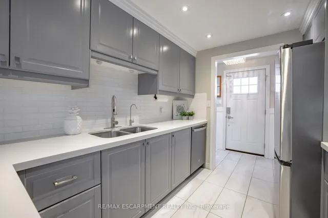 Additional image 11 of 116 Broker Dr