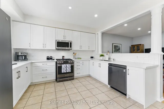 Additional image 10 of 651 Farmstead Dr Unit 9