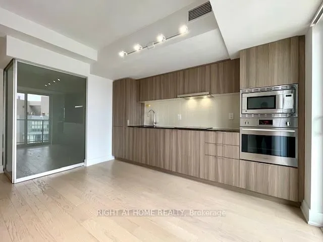 Additional image 6 of 955 Bay St Unit 2702