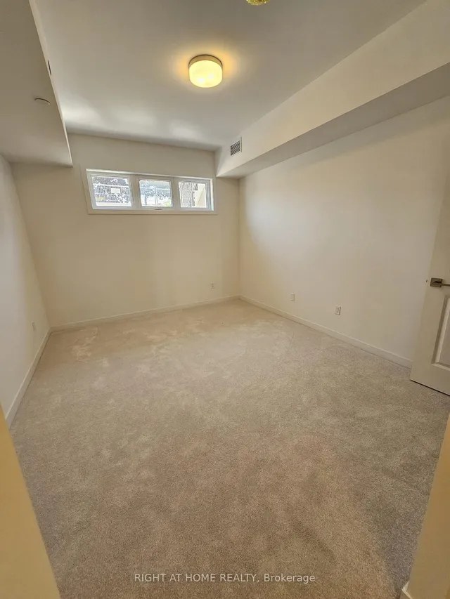 Additional image 9 of 4017 Hickory Dr Unit 5