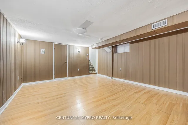 Additional image 23 of 1943 Dufferin St