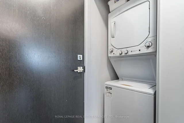 Additional image 19 of 4208 Dundas St Unit 505