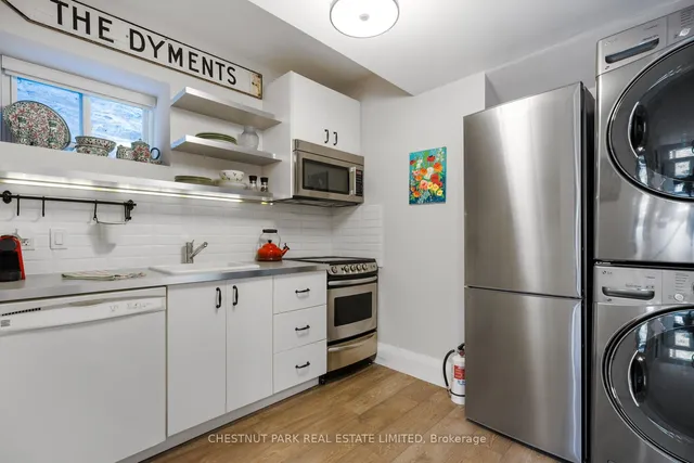 Additional image 37 of 61 Woodlawn Ave