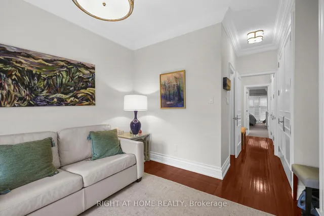 Additional image 31 of 636 Wellington St