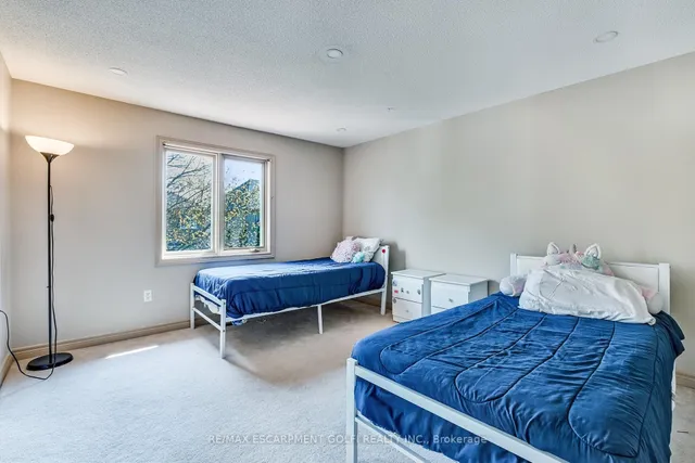 Additional image 18 of 113 Meadowlands Blvd