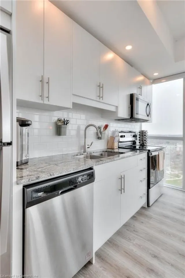 Additional image 11 of 60 Charles St Unit 2608