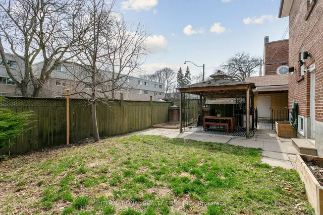 Additional image 42 of 50 Denison Ave