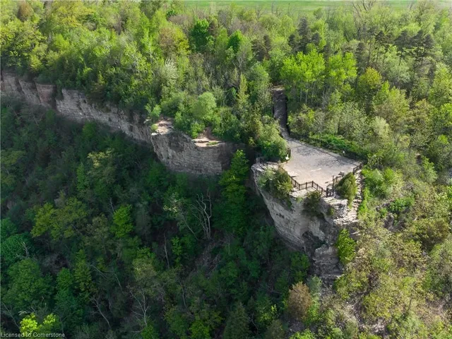 Additional image 38 of 397 King St Unit 213