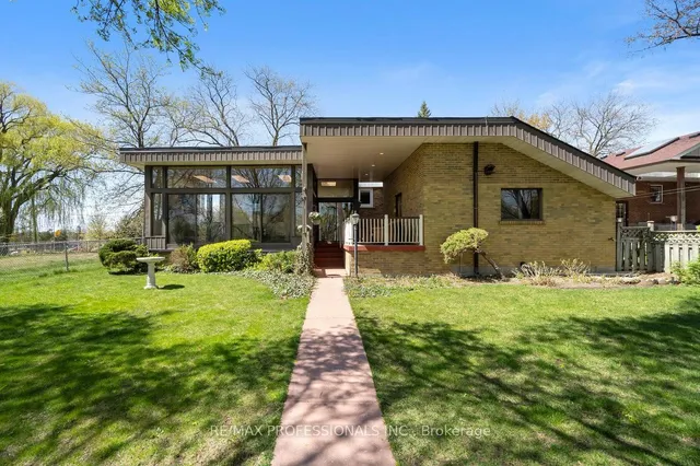 Additional image 36 of 33 Heathrow Dr