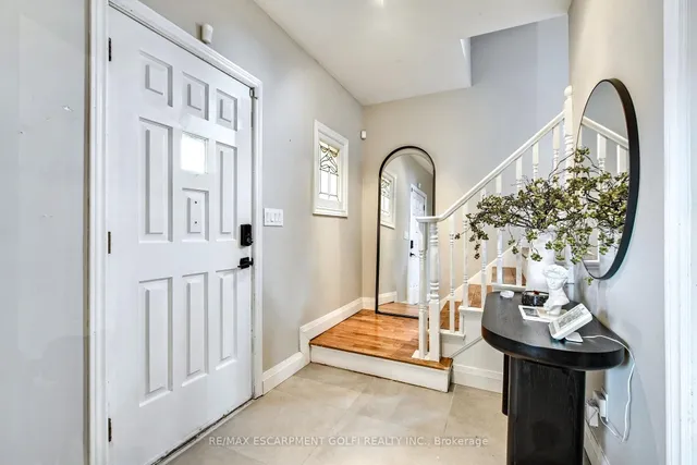 Additional image 6 of 131 Alpine Ave