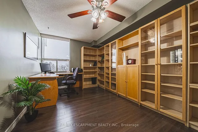 Additional image 21 of 2055 UPPER MIDDLE Rd Unit 304