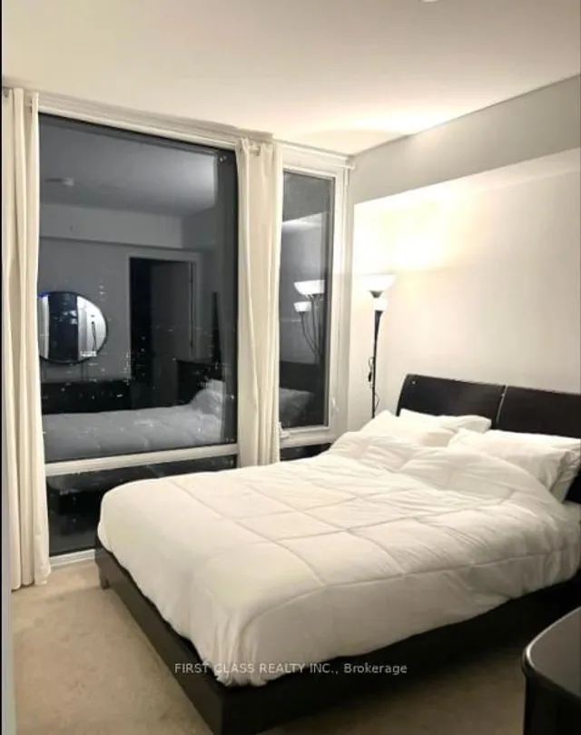 Additional image 6 of 501 Yonge St Unit 4302