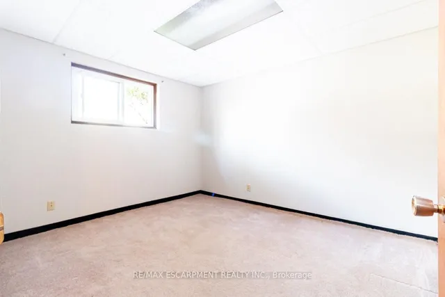 Additional image 37 of 16 Billington Cres