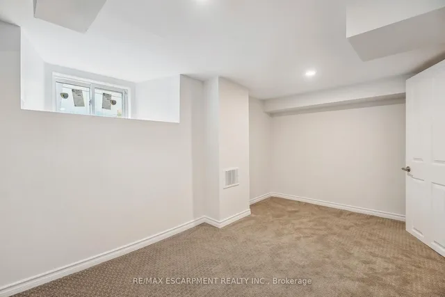 Additional image 28 of 289 Wentworth St