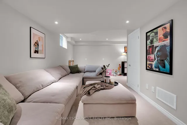 Additional image 42 of 137 Kinsman Dr