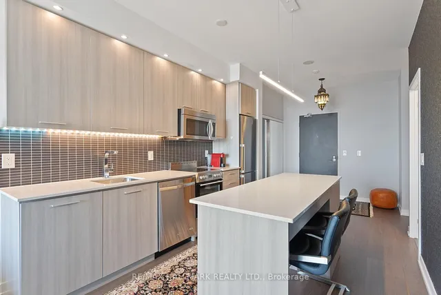 Additional image 10 of 105 George St Unit 1707