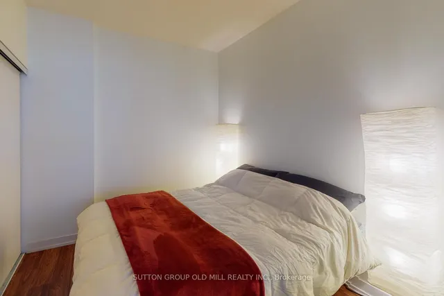 Additional image 18 of 105 George St Unit 511