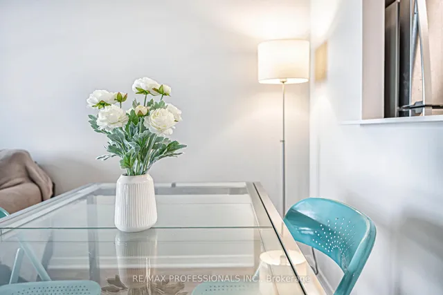 Additional image 19 of 61 Main St Unit 202