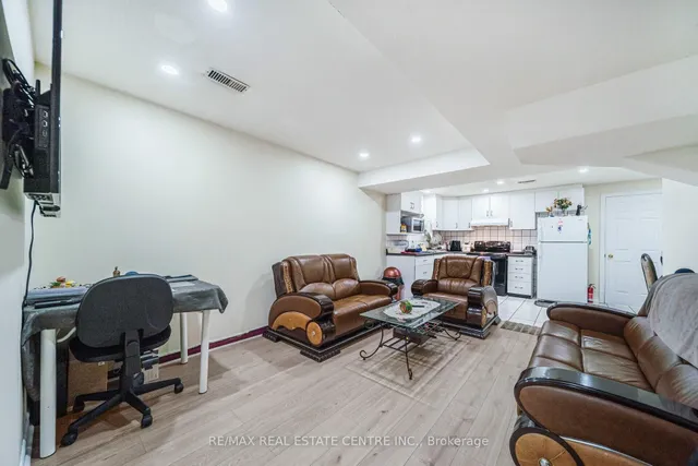 Additional image 40 of 11 Moorehead Cres