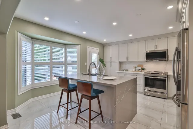 Additional image 12 of 4072 Gunby Cres