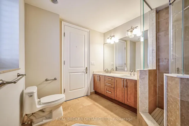 Additional image 34 of 761 Bay St Unit TH08