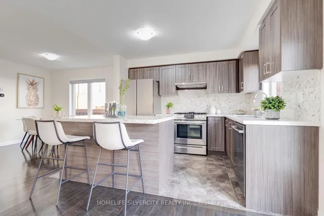 Additional image 16 of 121 Buick Blvd