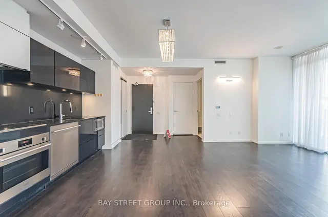 Additional image 9 of 125 Peter St Unit 2509