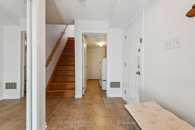 Additional image 4 of 54 Howe Ave