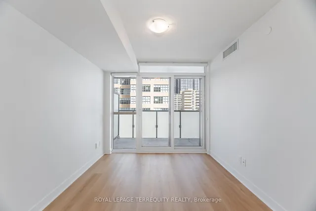 Additional image 19 of 125 Redpath Ave Unit 405