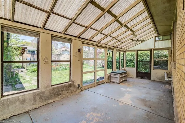 Additional image 40 of 574 Krug St