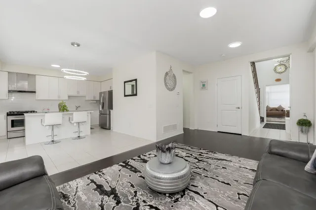 Additional image 47 of 96 Yale Dr