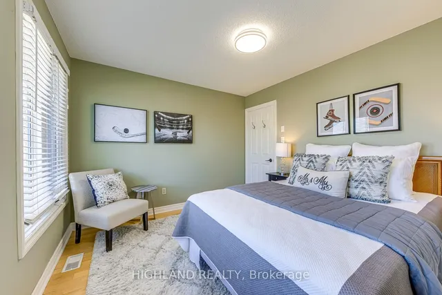 Additional image 38 of 1012 Glenbrook Ave