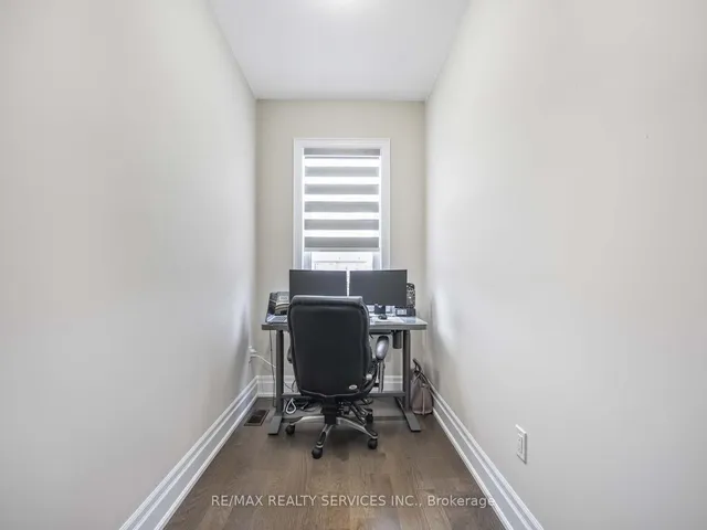 Additional image 31 of 37 Lyle Way