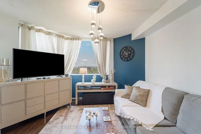 Additional image 16 of 236 Albion Rd Unit 1110