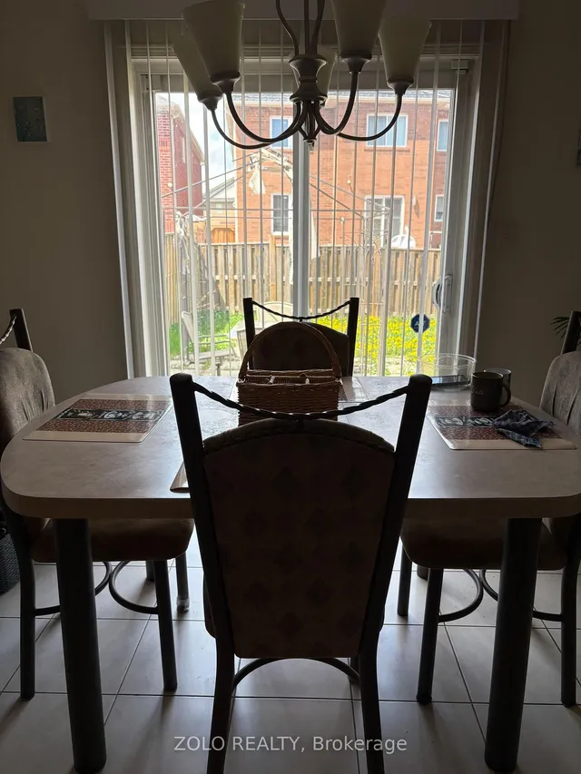 Additional image 6 of 427 Huntington Ridge Dr