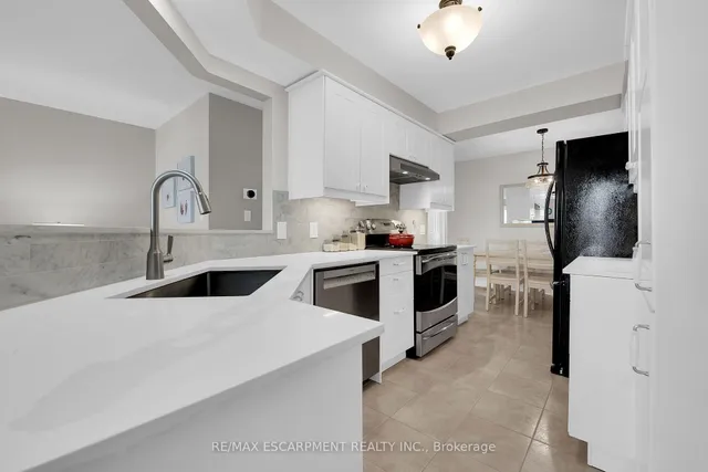 Additional image 5 of 174 Highbury Dr Unit 13