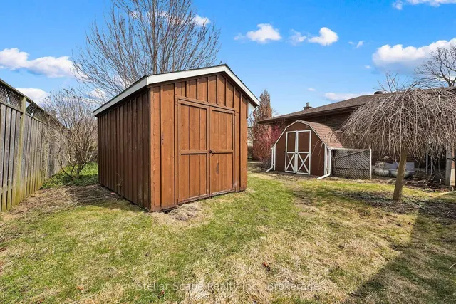 Additional image 36 of 42 Tupper Cres