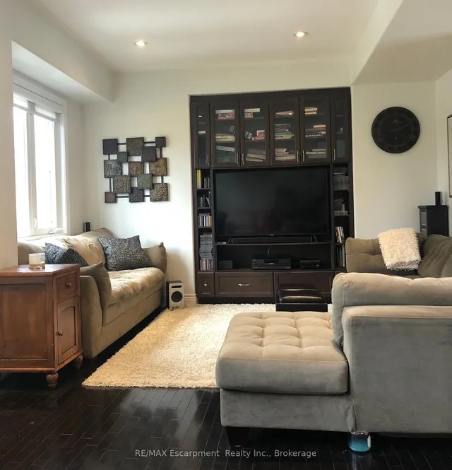 Additional image 19 of 2430 Second St