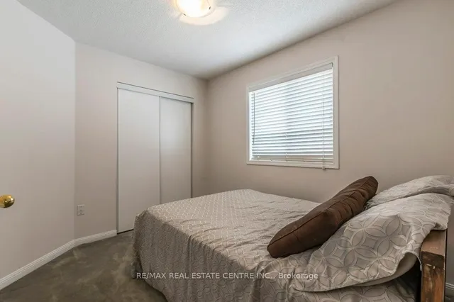 Additional image 24 of 46 Livingston Rd