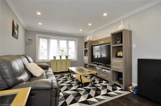 Additional image 15 of 3 Maxwell Dr